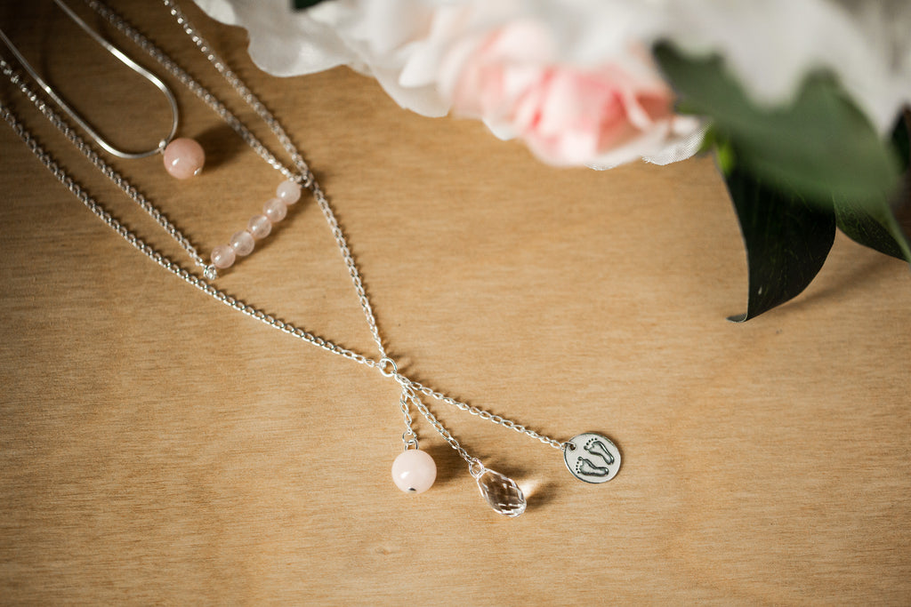Stone Bar Necklace | Rose Quartz
